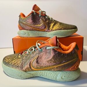 Nike Green and Orange Sneakers Low-Top Design